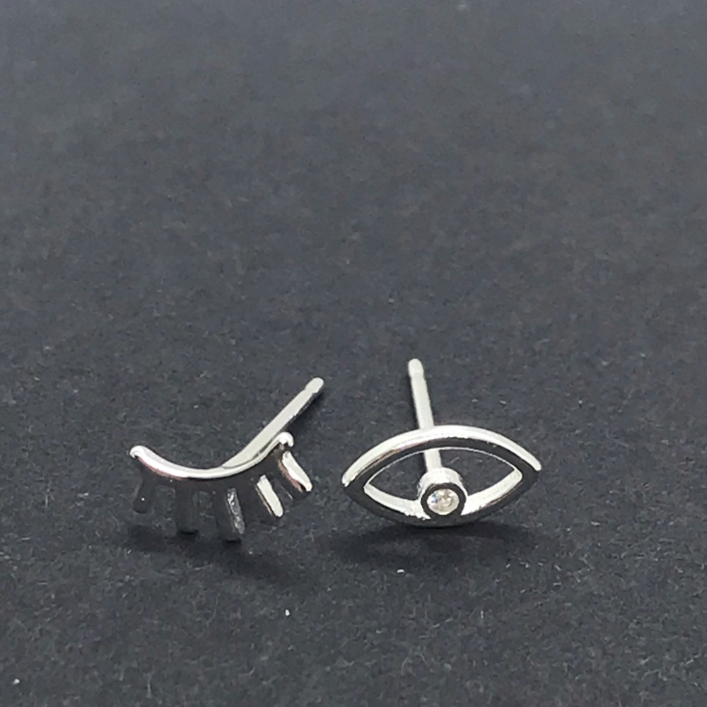 Sterling Silver 925 Stud Earrings - Picture 3 of 4